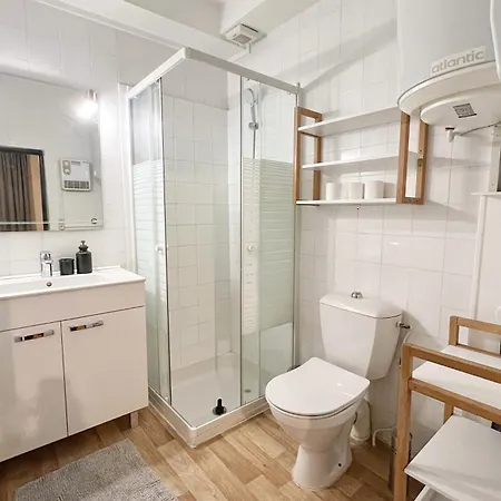 L'industriel De Kleber - Gare - Netflix - Calme アパート